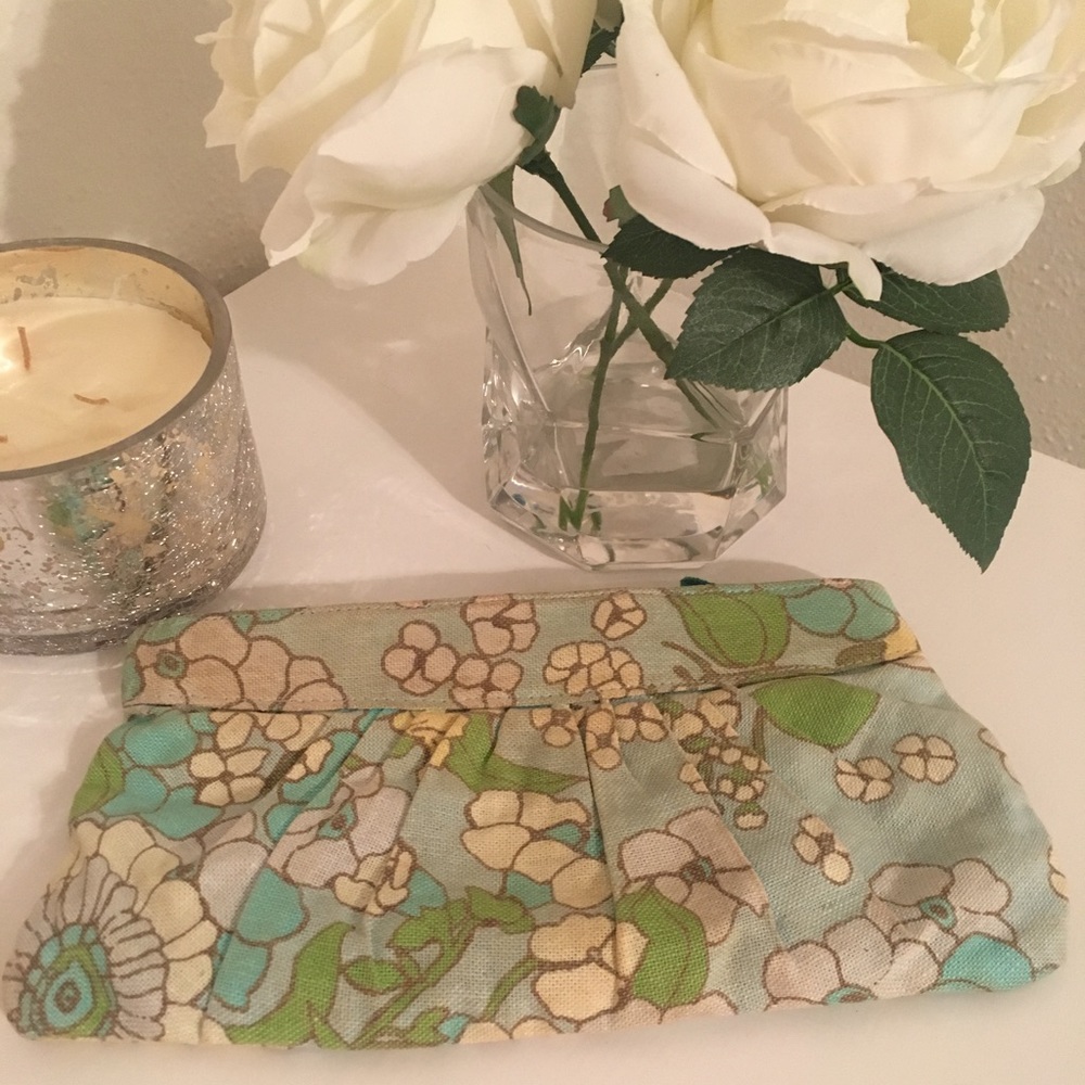 Vintage style clutch purse 👛